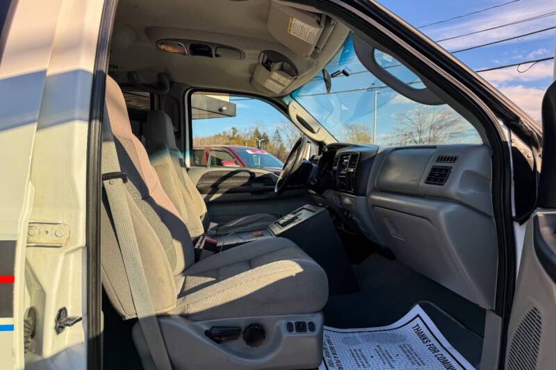 2005 Ford Excursion XLT