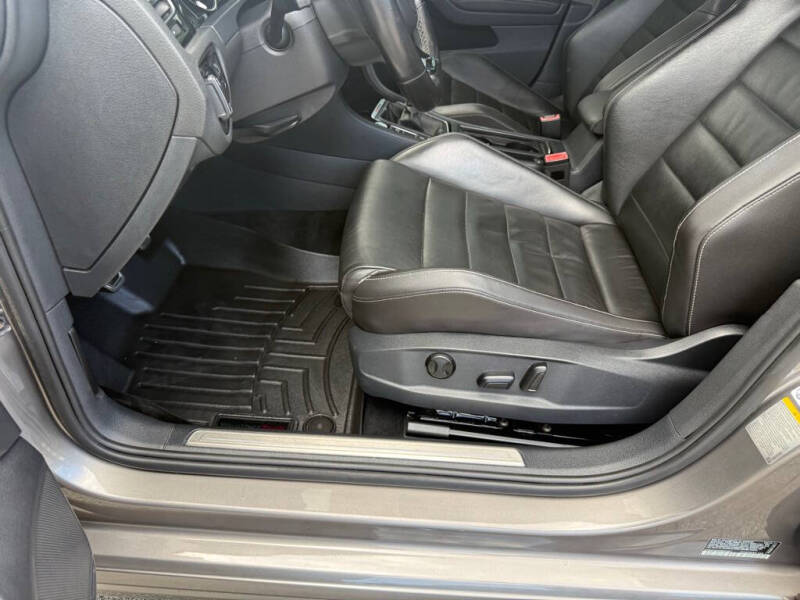 2016 Volkswagen Golf R