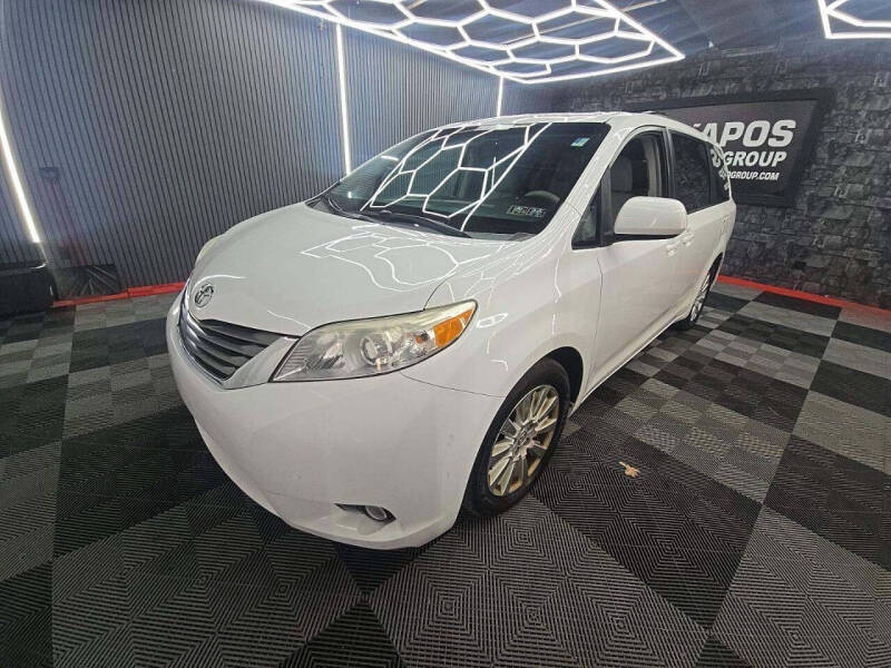 2014 Toyota Sienna XLE 7-Passenger
