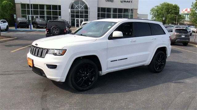 Used 2020 Jeep Grand Cherokee Altitude with VIN 1C4RJFAGXLC327771 for sale in North Olmsted, OH