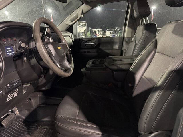 2022 Chevrolet Silverado 3500HD CC Work Truck