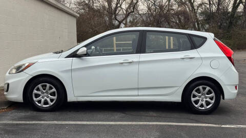 2012 Hyundai Accent GS