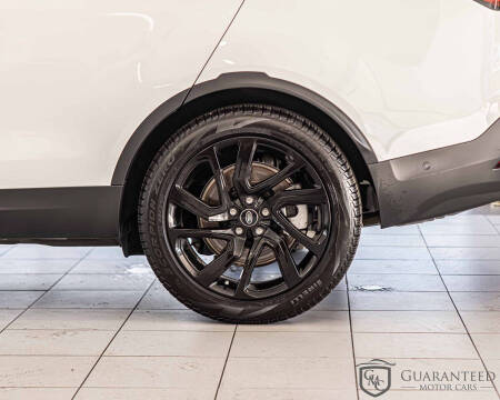 2024 Land Rover Discovery P300 S