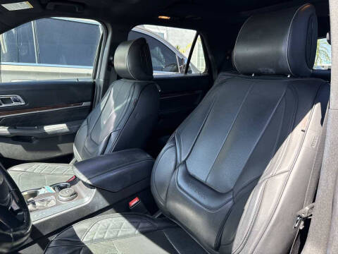 2017 Ford Explorer Platinum