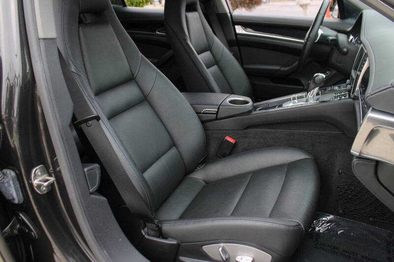 2012 Porsche Panamera