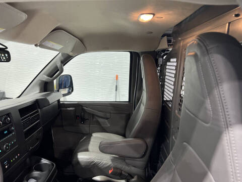 2024 Chevrolet Express 2500