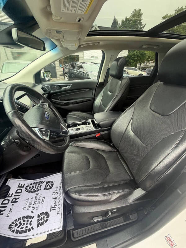 2019 Ford Edge Titanium