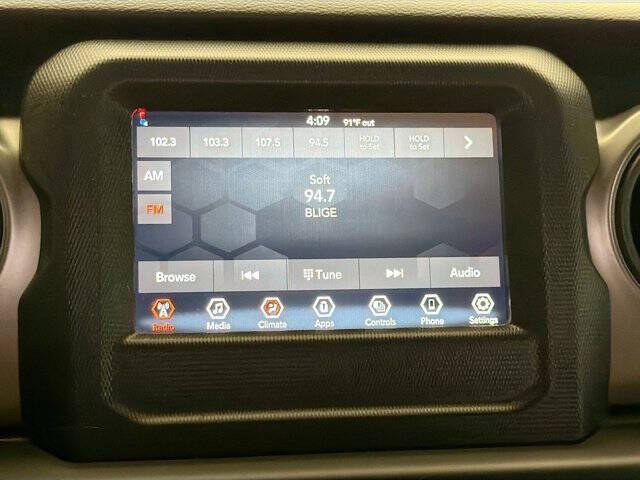 2022 Jeep Gladiator Sport