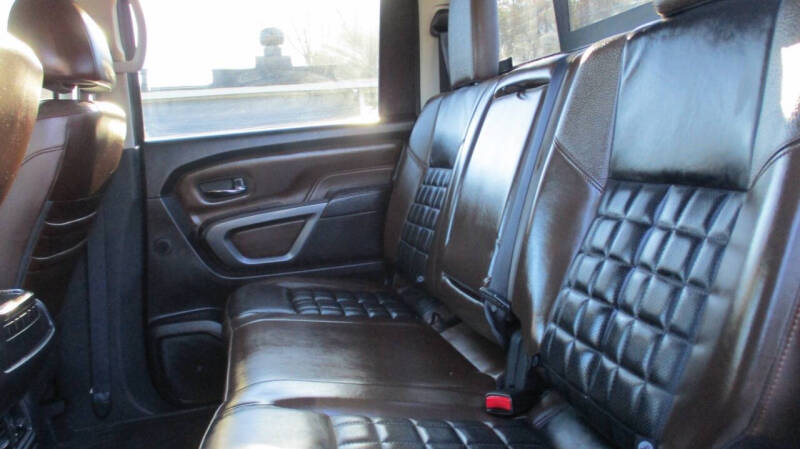 2018 Nissan Titan Platinum Reserve