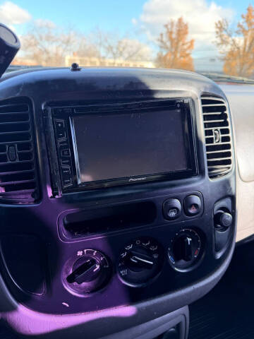 2002 Ford Escape XLS Choice