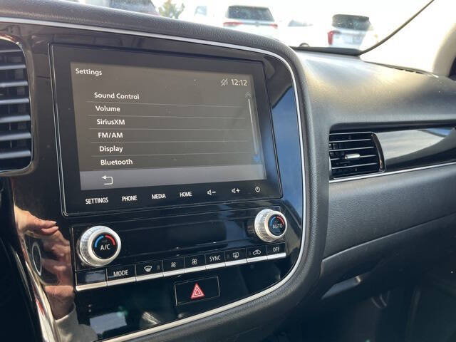 2020 Mitsubishi Outlander SE