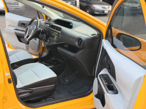 2014 Toyota Prius c One
