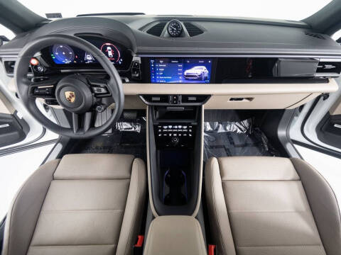 2024 Porsche Macan 4 Electric