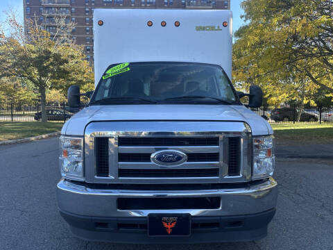 2022 Ford E-Series E-350 SD