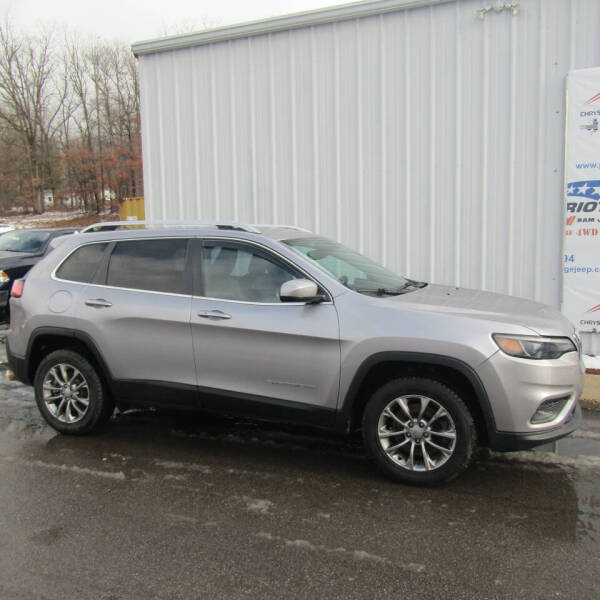 Used 2019 Jeep Cherokee Latitude Plus with VIN 1C4PJMLB0KD354810 for sale in Oakland, MD