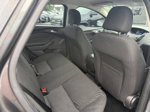 2017 Ford Focus SE