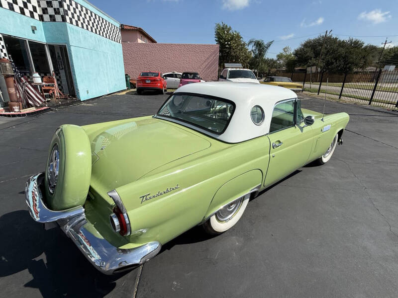 1956 Ford Thunderbird
