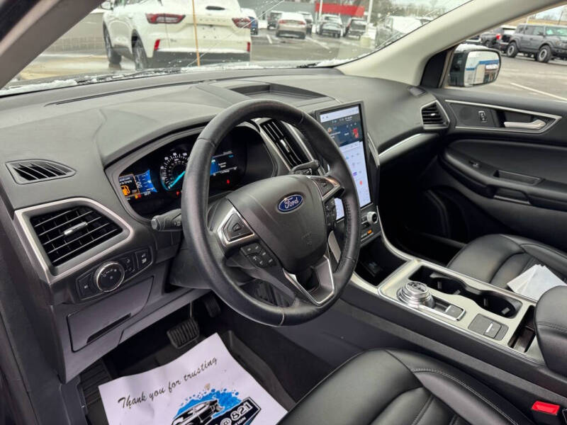 2022 Ford Edge SEL