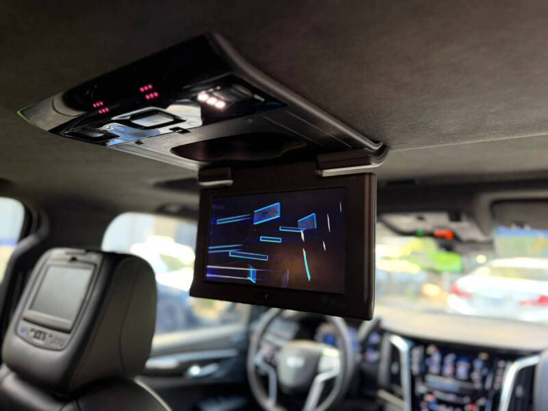 2019 Cadillac Escalade Platinum