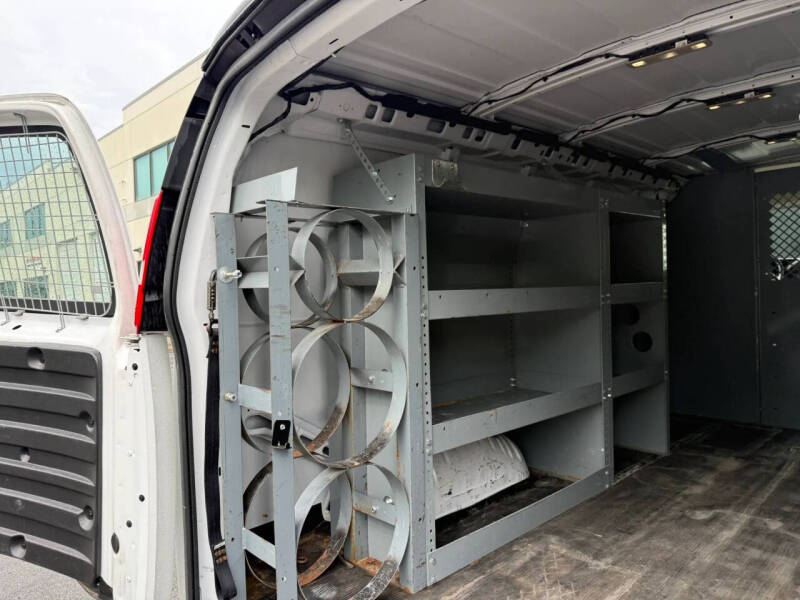 2021 Chevrolet Express 2500