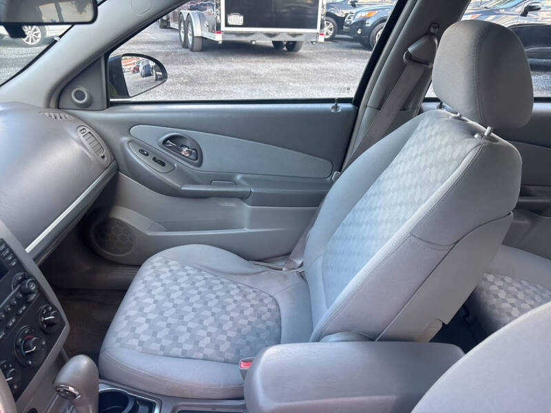 2005 Chevrolet Malibu Maxx LS