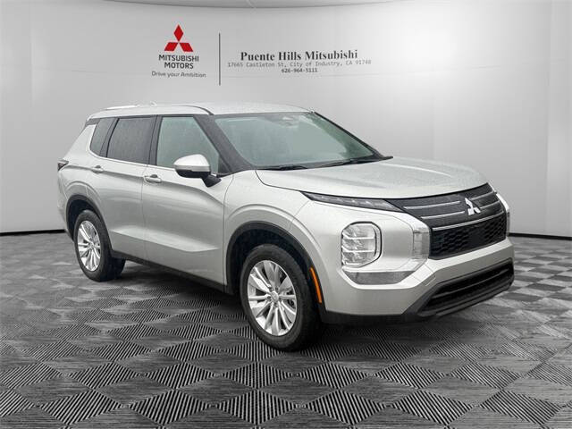 2026 Mitsubishi Outlander ES