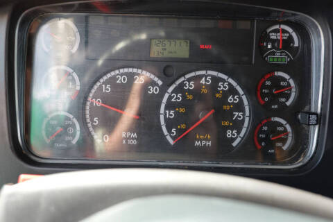 2014 Freightliner M2 106