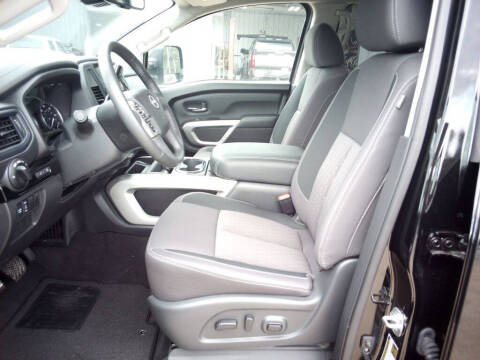 2024 Nissan Titan XD SV