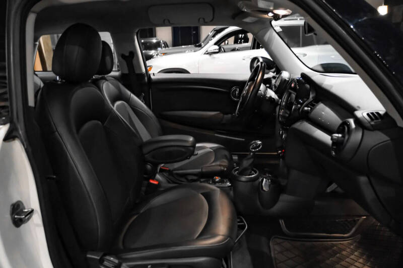 2017 MINI Hardtop 2 Door Cooper