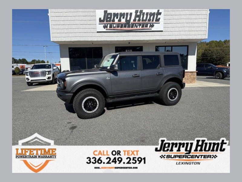 2023 Ford Bronco 4-Door Outer Banks's photo