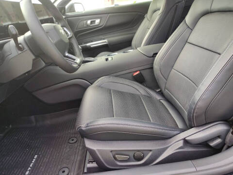 2025 Ford Mustang EcoBoost Premium