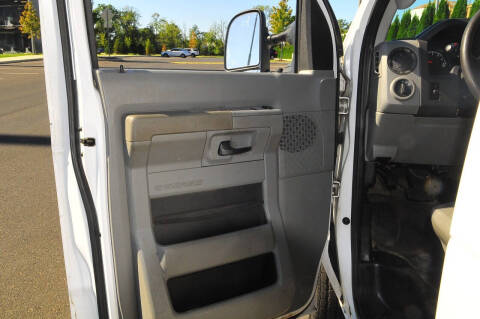 2011 Ford E-Series E-350 SD