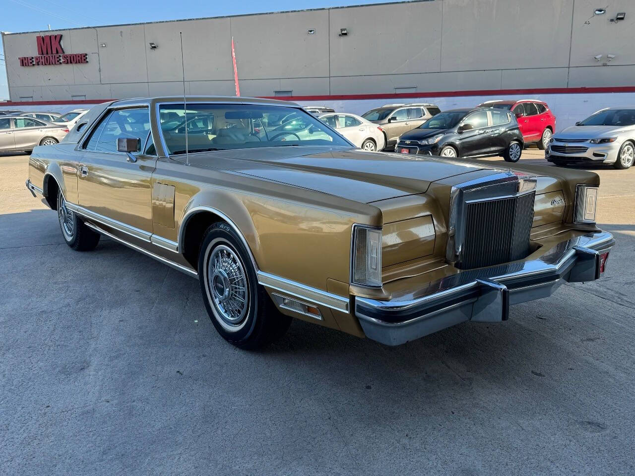 1978 Lincoln Continental Mark V for sale at CashCarsDallas.com in Dallas, TX