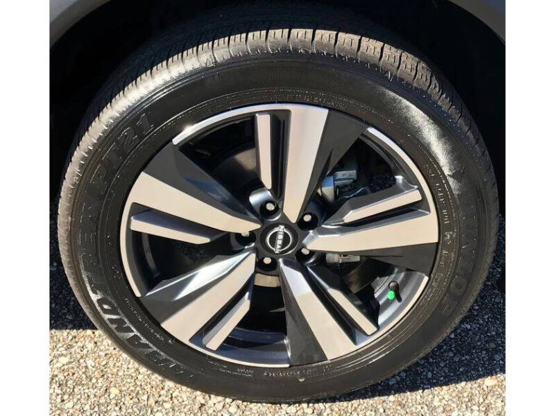 2024 Nissan Rogue SL