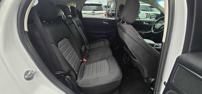 2020 Ford Edge SE