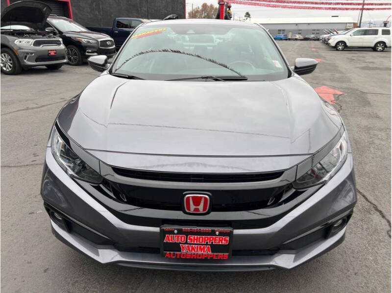 2019 Honda Civic Sport photo 2