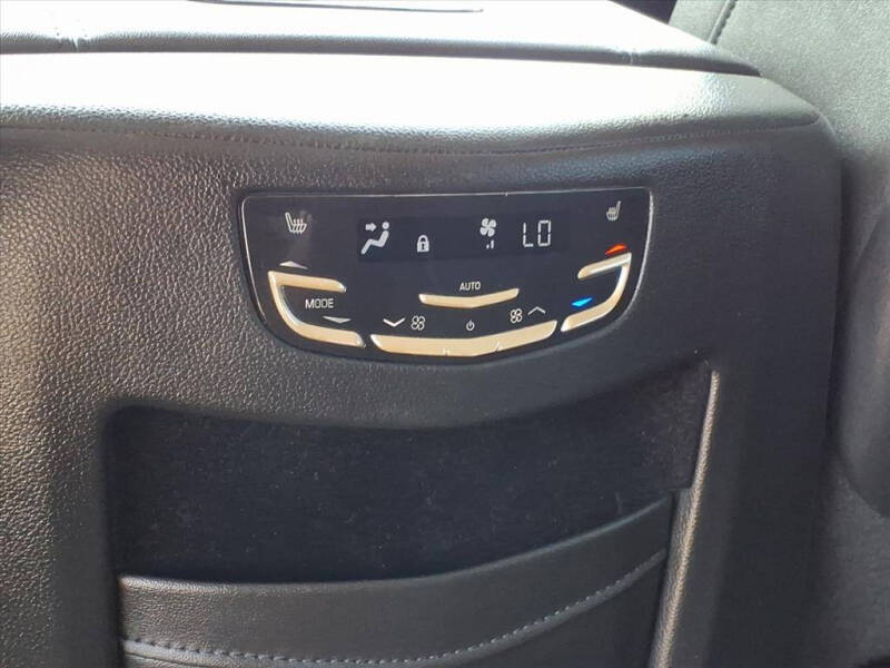 2018 Cadillac Escalade ESV Luxury