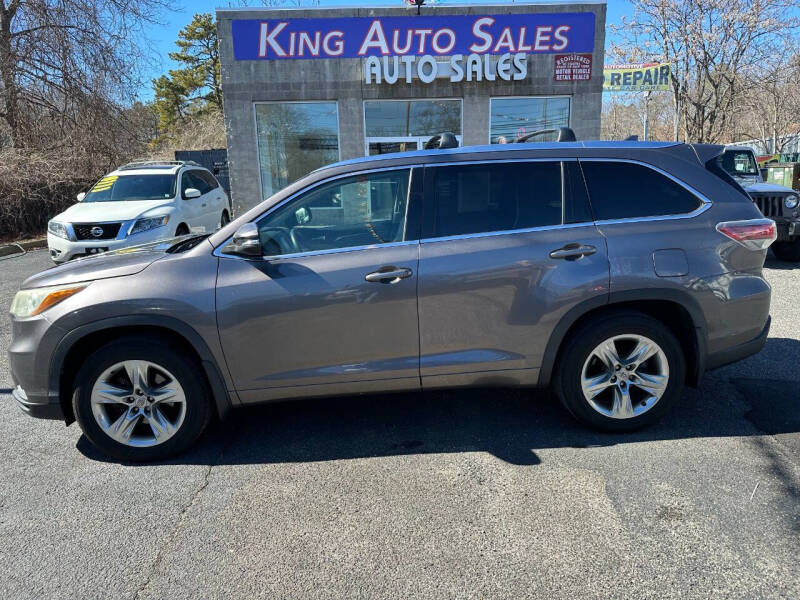 2015 Toyota Highlander for sale at King Auto Sales INC in Medford NY