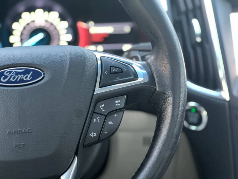 2017 Ford Edge Titanium