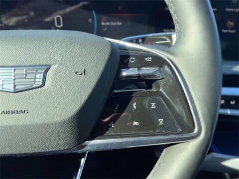 2024 Cadillac LYRIQ Luxury 2