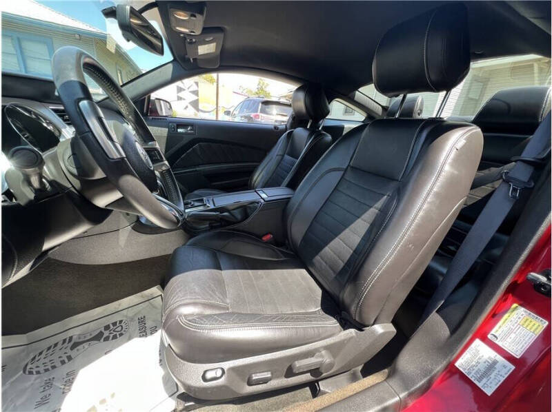 2013 Ford Mustang V6 Premium