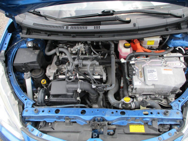 2015 Toyota Prius c Two