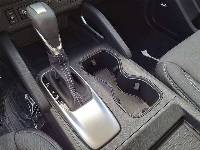 2024 Nissan Frontier SV