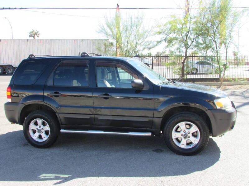 2006 Ford Escape XLT photo 2