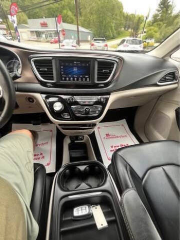 2020 Chrysler Voyager LXi