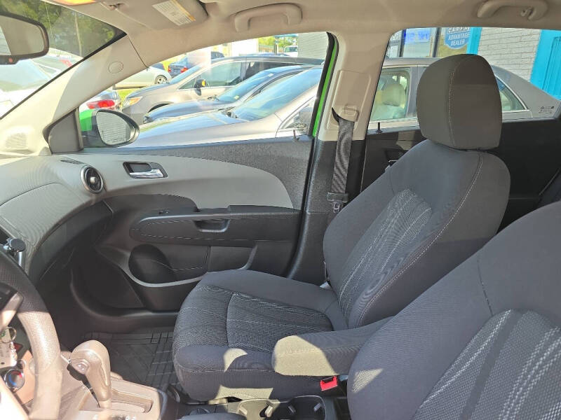 2016 Chevrolet Sonic LT Auto
