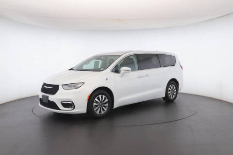 2022 Chrysler Pacifica Hybrid Touring L