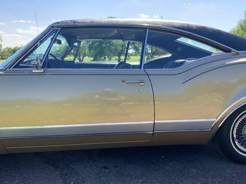 1967 Oldsmobile Delta Eighty-Eight