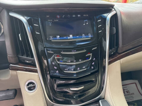 2016 Cadillac Escalade ESV Luxury Collection