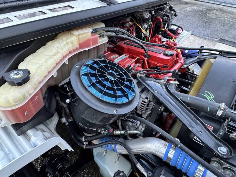 2019 Freightliner M2 106